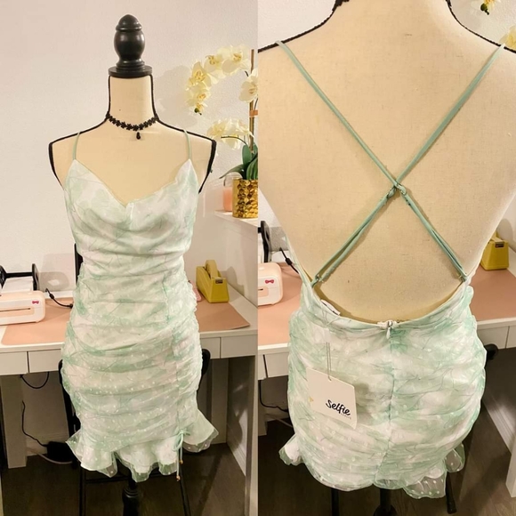 Dress - Picture 1 of 1